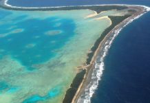 Vista aérea de Funafuti, capital de Tuvalu, o país menos visitado do mundo